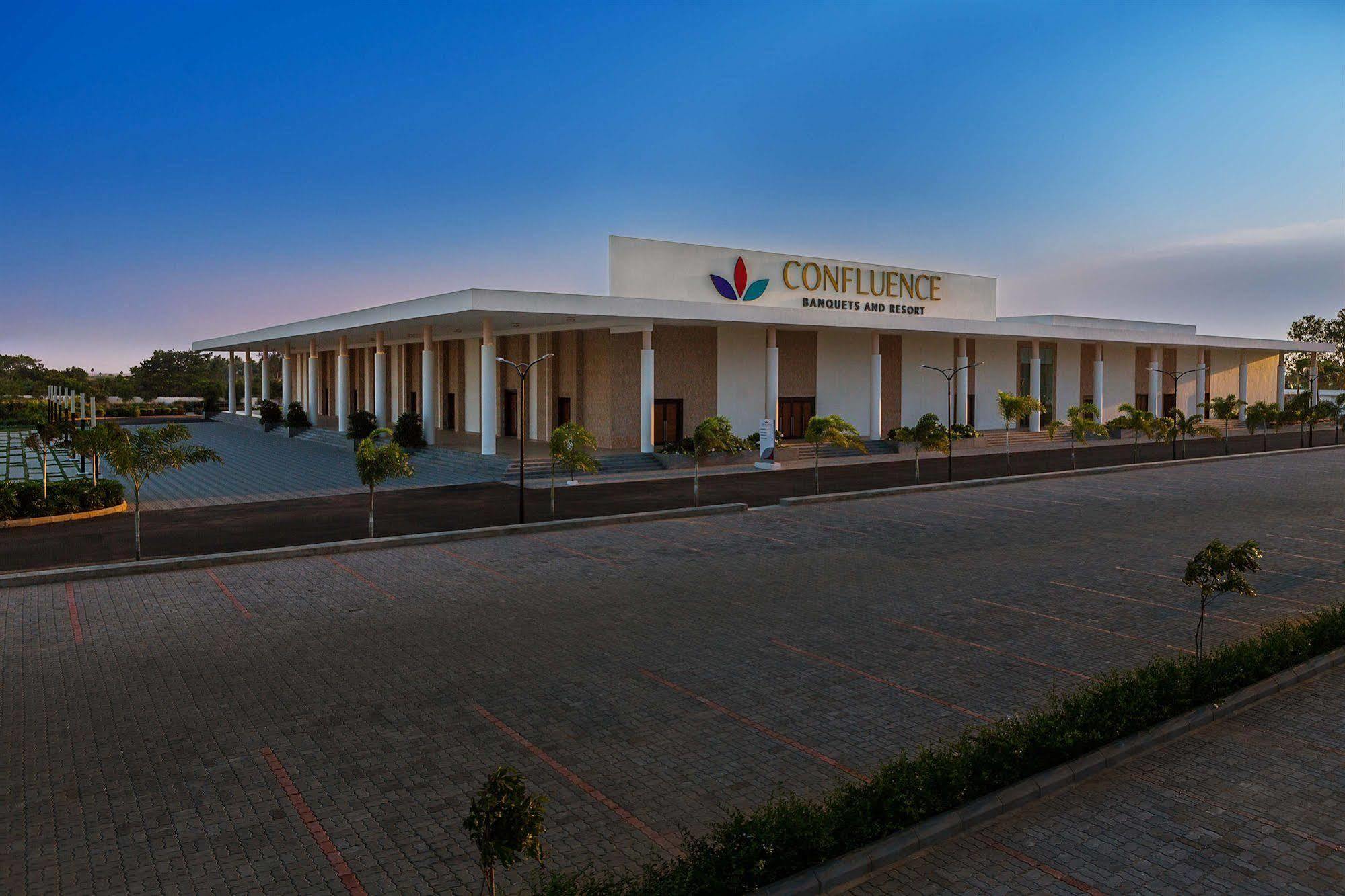 Confluence Banquets And Resort Mahábalipuram Kültér fotó